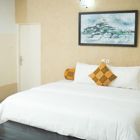 Hotel Seaside Lome Exterior photo