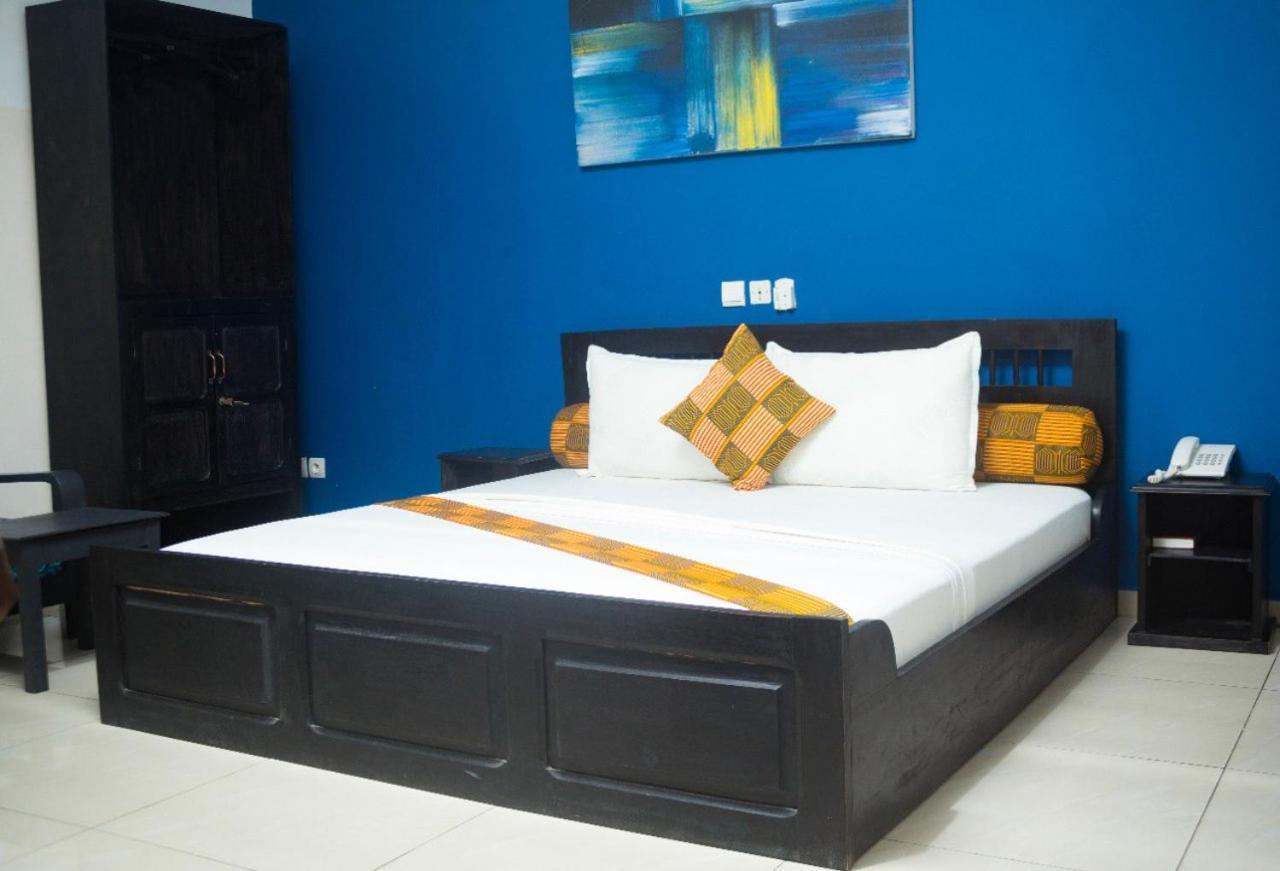 Hotel Seaside Lome Exterior photo