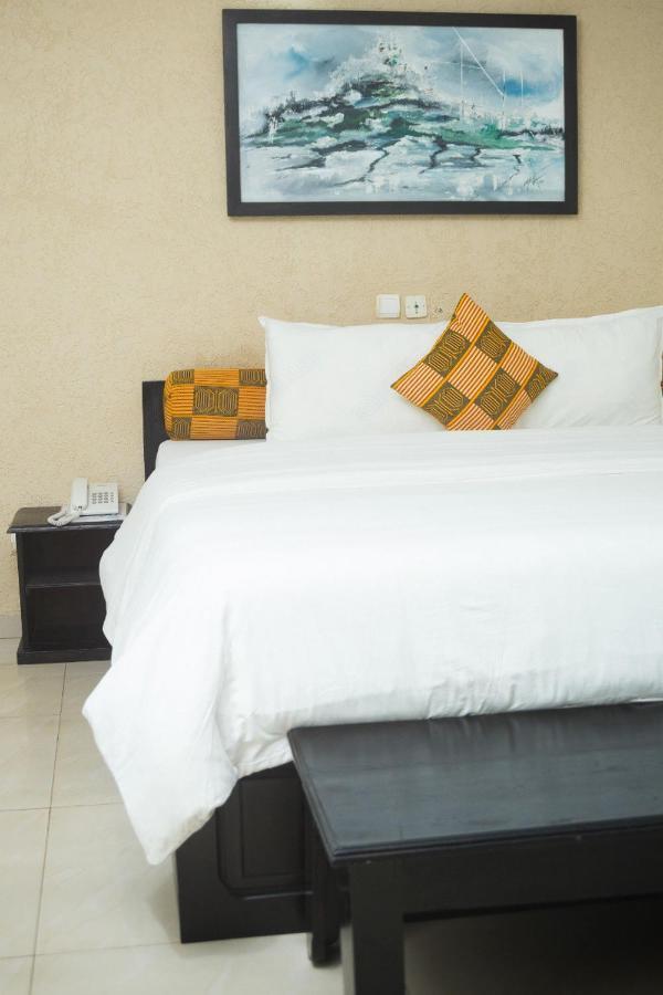 Hotel Seaside Lome Exterior photo