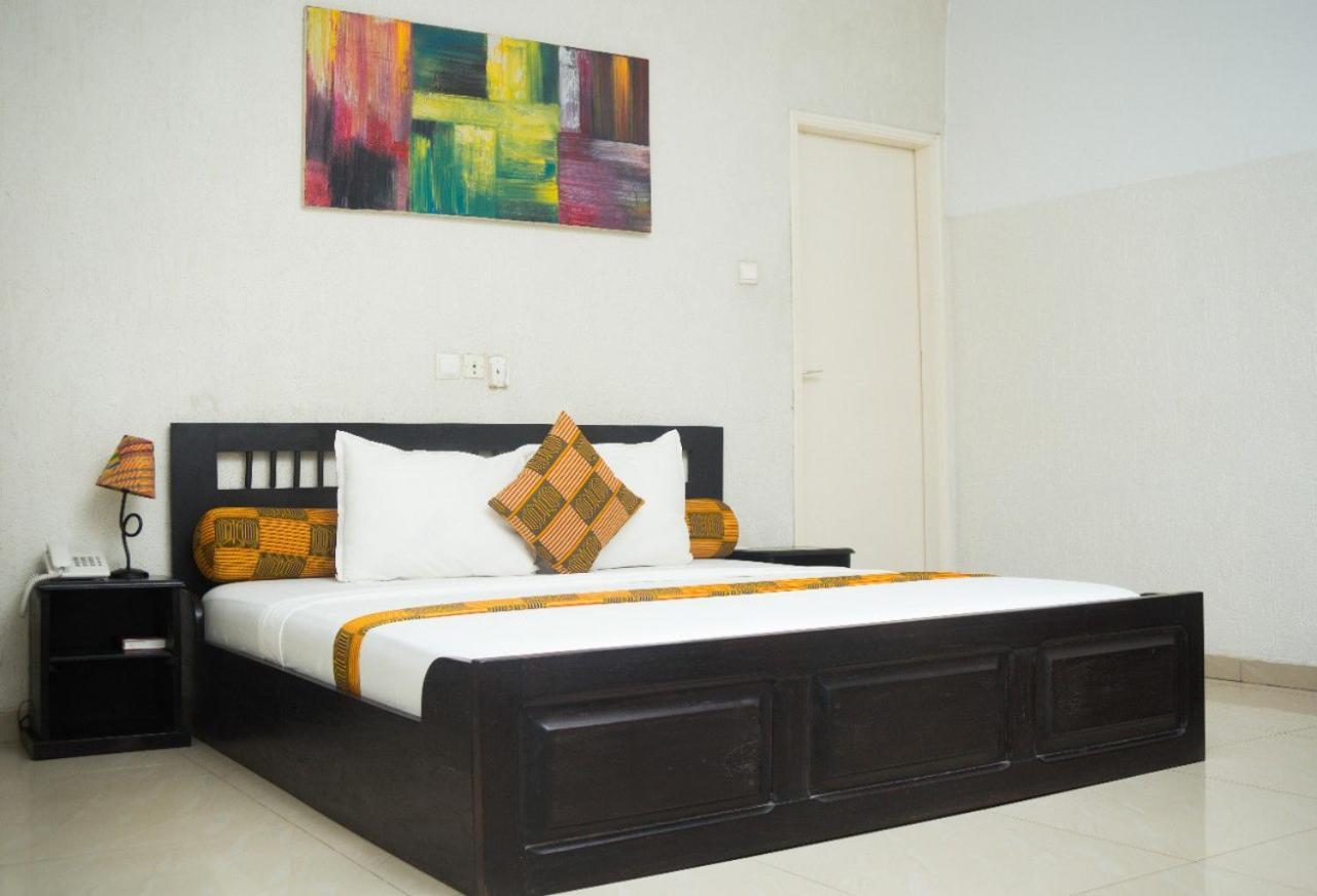 Hotel Seaside Lome Exterior photo