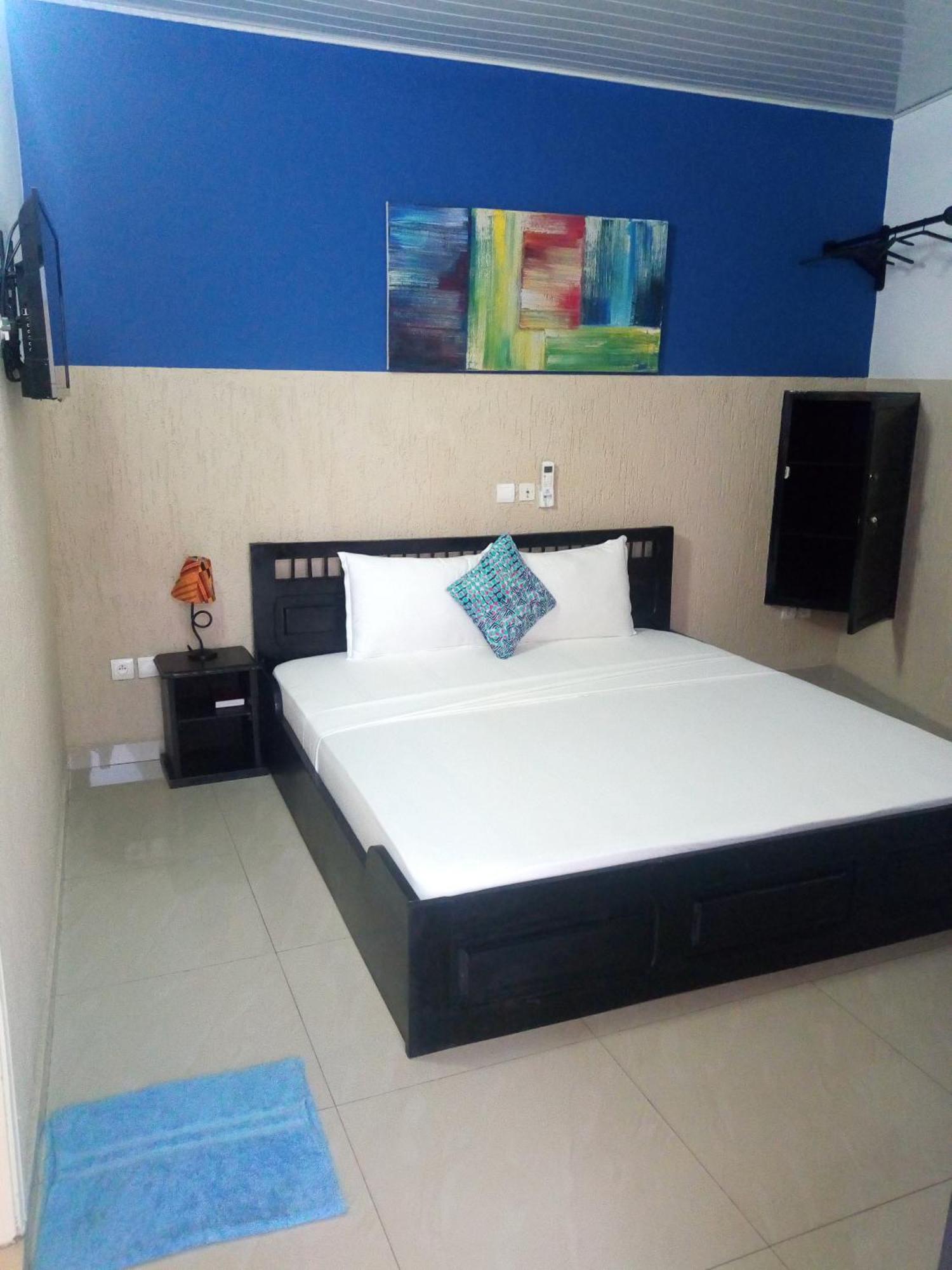 Hotel Seaside Lome Exterior photo