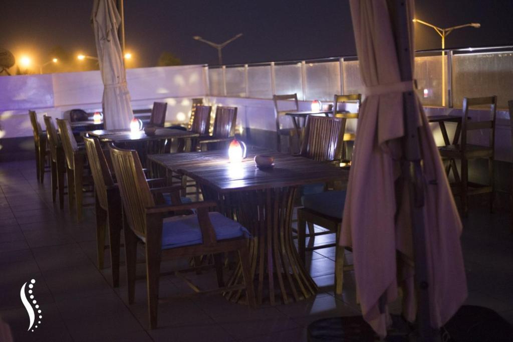 Hotel Seaside Lome Exterior photo